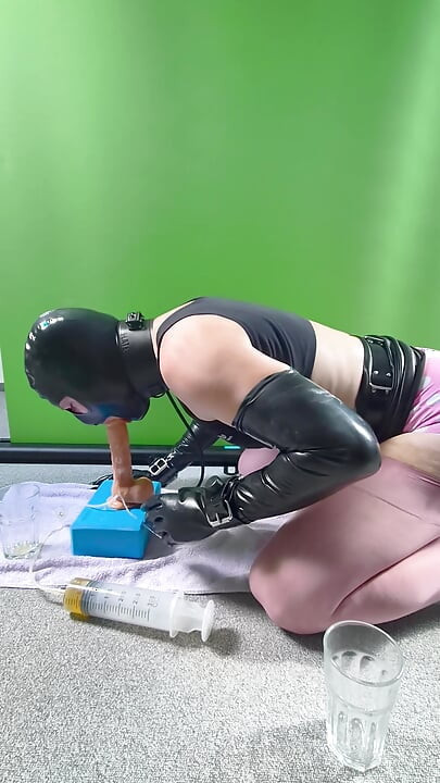 Deepthroating, Deepthroat Dildo Piss injection and Quick Anal