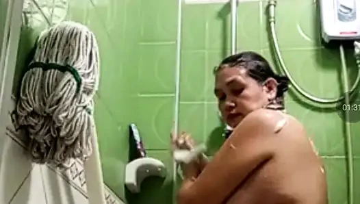 Just watching assy taking a bath in the morning
