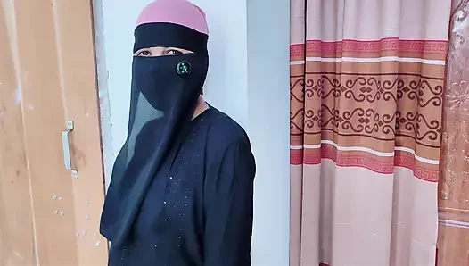Pelacur berhijab muslim India dientot sama pria kontol besar xxx
