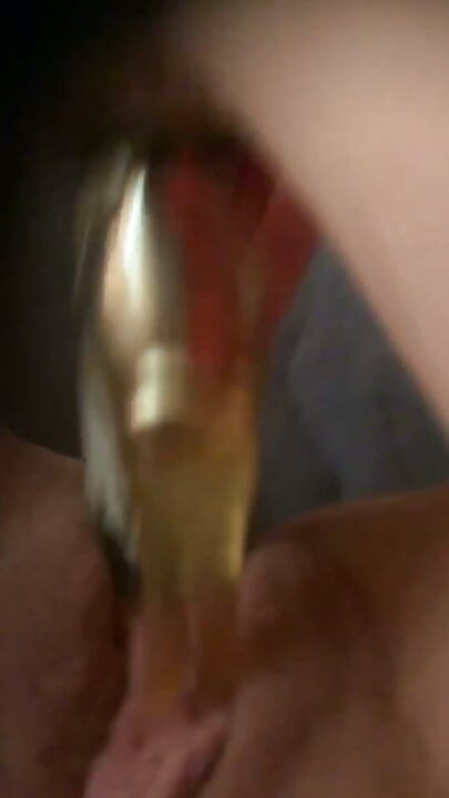 POV Horny MILF Cums Hard on Her Toy (siennasecrets)