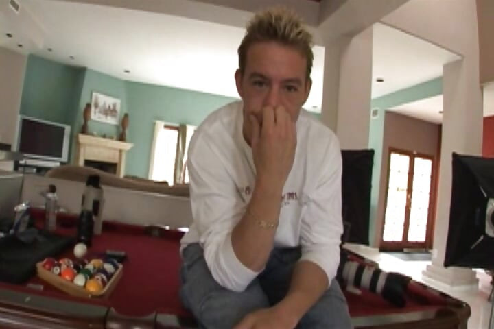 큰 백인 자지에 보지를 박살낸 섹시한 흑누나 거유