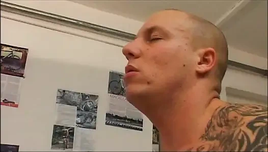 Tante semok amatir ini dientot habis-habisan sama kontol besar sampai dicrot di dalam