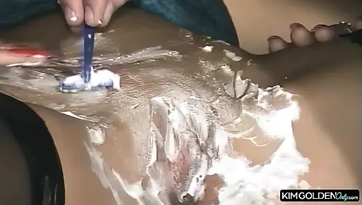 Heisse Lesbenorgie mit harten Schwaenzen