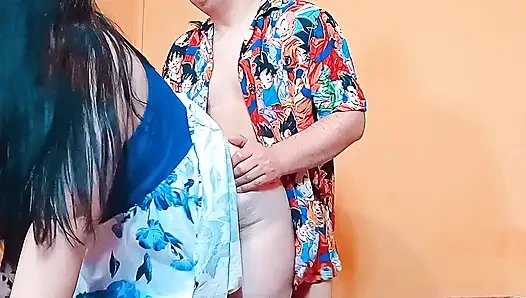 Üvey annemle odasında seks yapmaya cesaret ettim.