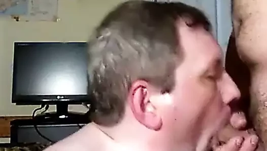 Alexpid79 Je me fais baiser par la bouche