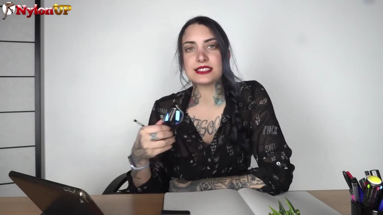 Horny Female Boss Offers Her Employee a Deal That Will Let Him Worship Her Delectable Feet