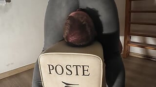 Džíny sedí na obličeji