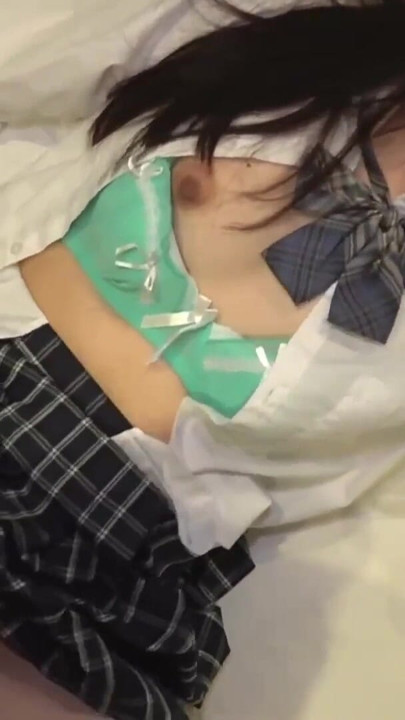 鈴 - 在線聚會No.129：一個美麗苗條的女孩，如果你有貨，就讓你射在裡面！ | 短片 2