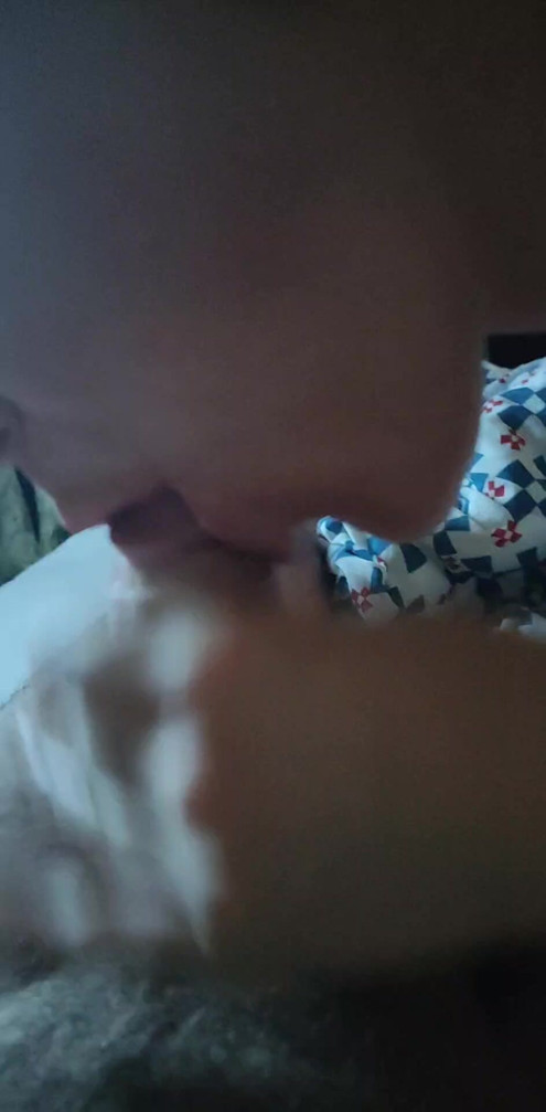 Quick morning suck