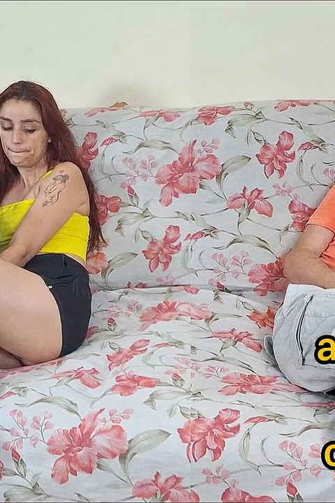 Esposa Engaña a Su Marido Con Un Amigo