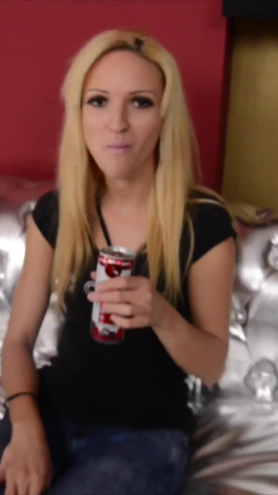 Tisserapport om superstjerne, tynd topbabe