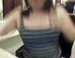 Mildred filipina in Kuwait flashing tits..