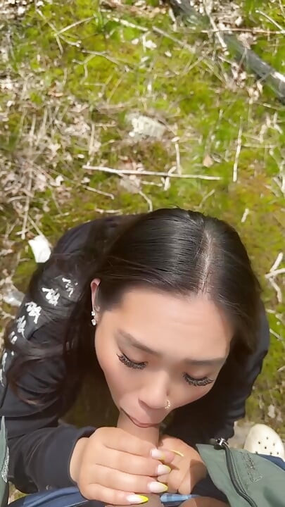 I sucked my friend off on my morning walk and swallowed cum