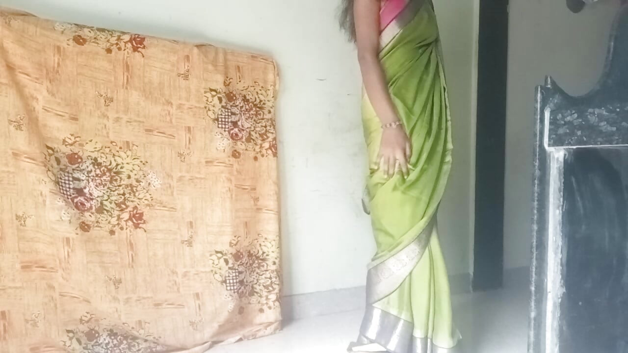 Geile indische bhabhi desparate für hardcore-sex mit dem freund des ehemanns