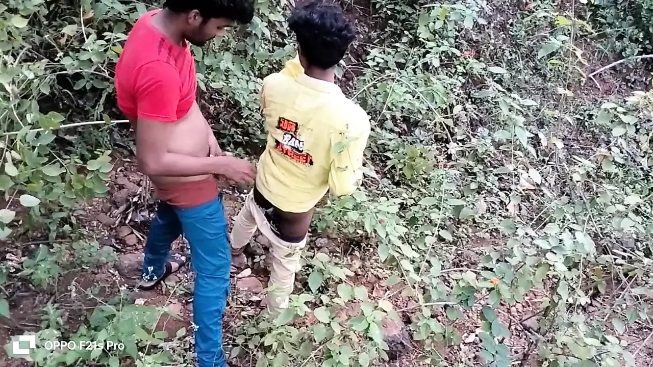 Indian Desi Gay – A unique story of a boy and a driver in love with his girlfriend, funny and sexy –  Hindi voice