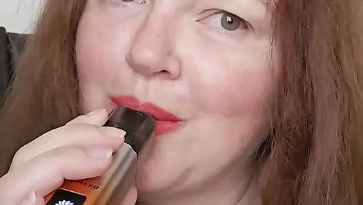 Foggy Lady in Red, vaping