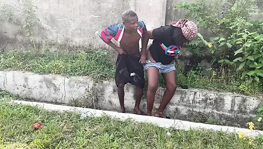 Draußen ficken ist sinn, tho