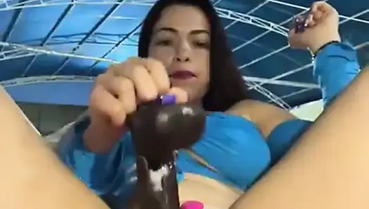 İkisini de alacağız ve sen de bana bu lezzetli götten dölünü vereceksin.