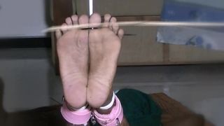 Falaka, punition des pieds