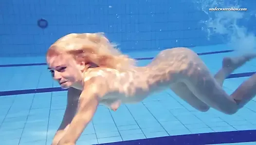 Elena Proklova onderwater blonde babe