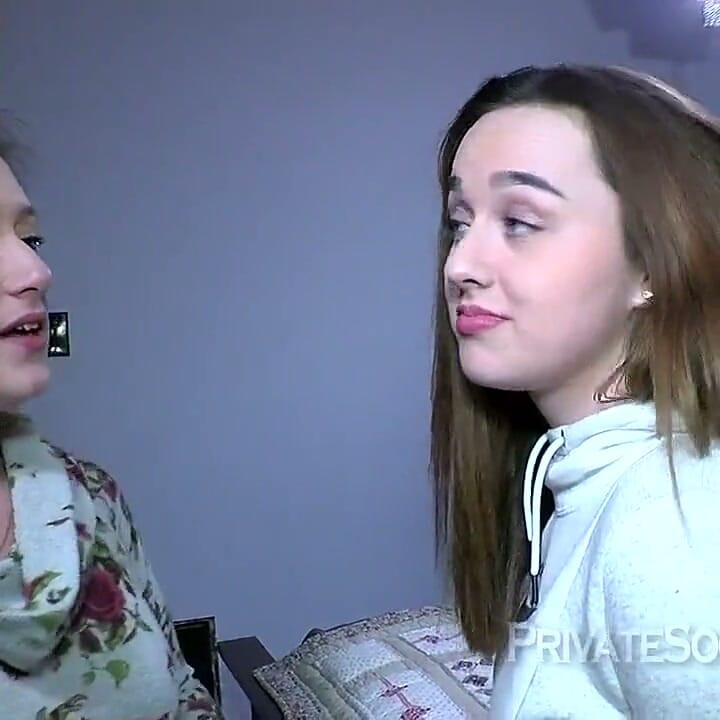 Lesbian college roommates fuck
