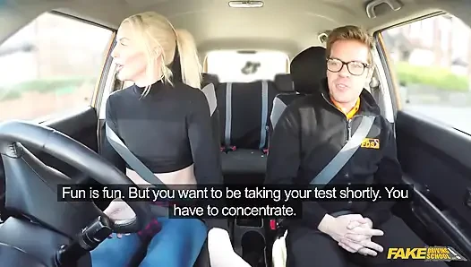 Fake Driving School - шаловливая студентка-водитель Lexi Lou глубоко заглатывает инструктора Райана, получает жестко трахается, пока она не сквиртует и кончает