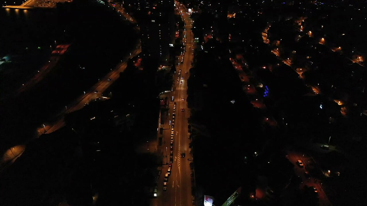 chill street at night safe