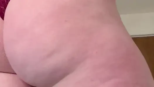 Понюхаю мою задницу, мамочка-готеса сидит на лице в видео от первого лица