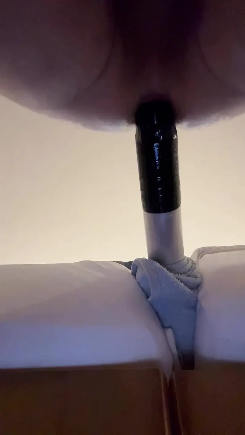 मैं खुद को कामुक चोदता हूं