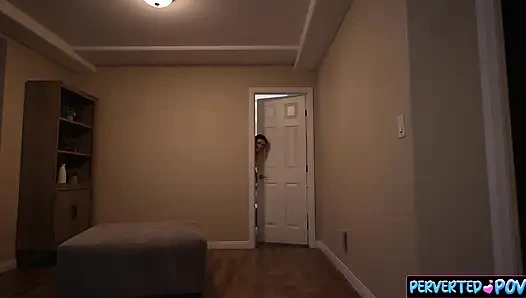 Сосед врывается в квартиру приятеля по траху