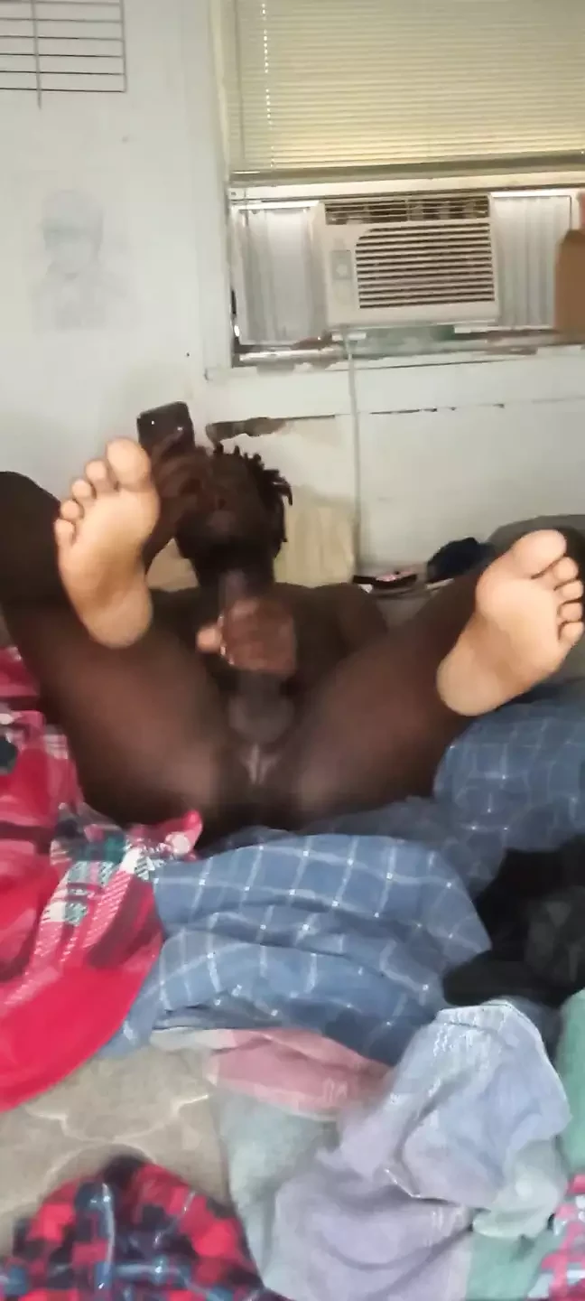 빨간 공포가 있은 후 포르노를 다시 보면서 장난치는 나