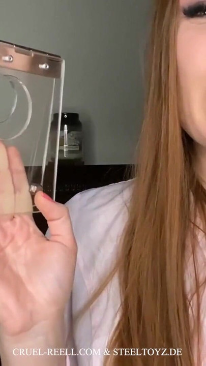 Un momento spettacolare dall'espressione "Cruel Reell Reviews: la coda di Edicola del Testicolo di Steeltoyz - la migliore esperienza CBT"