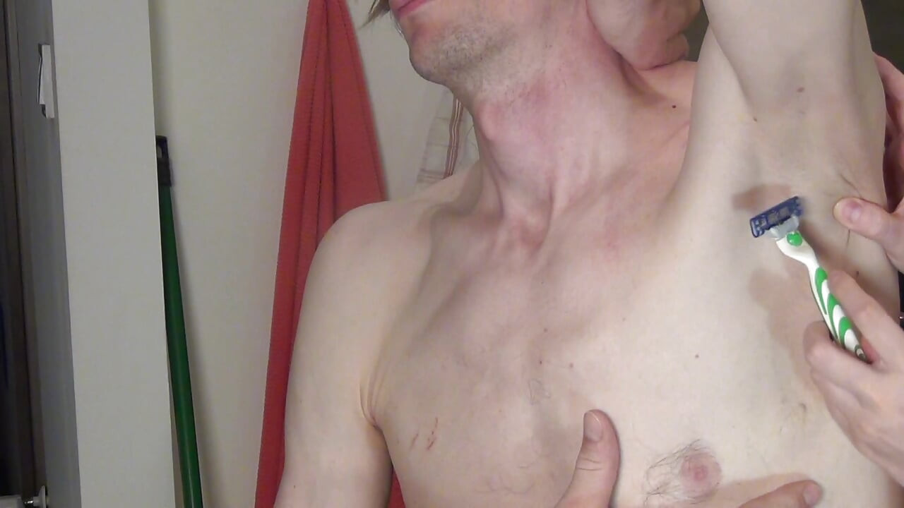 Kiki shaves Joe's armpit and fan hair