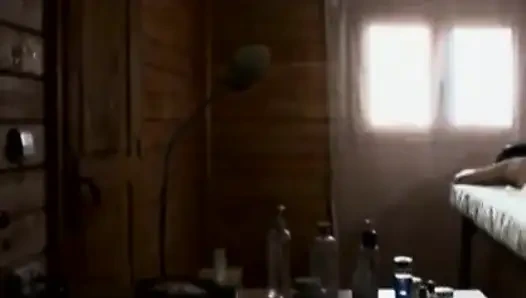 Зрелая блондинка глубоко заглатывает большой черный член на бурном кастинге