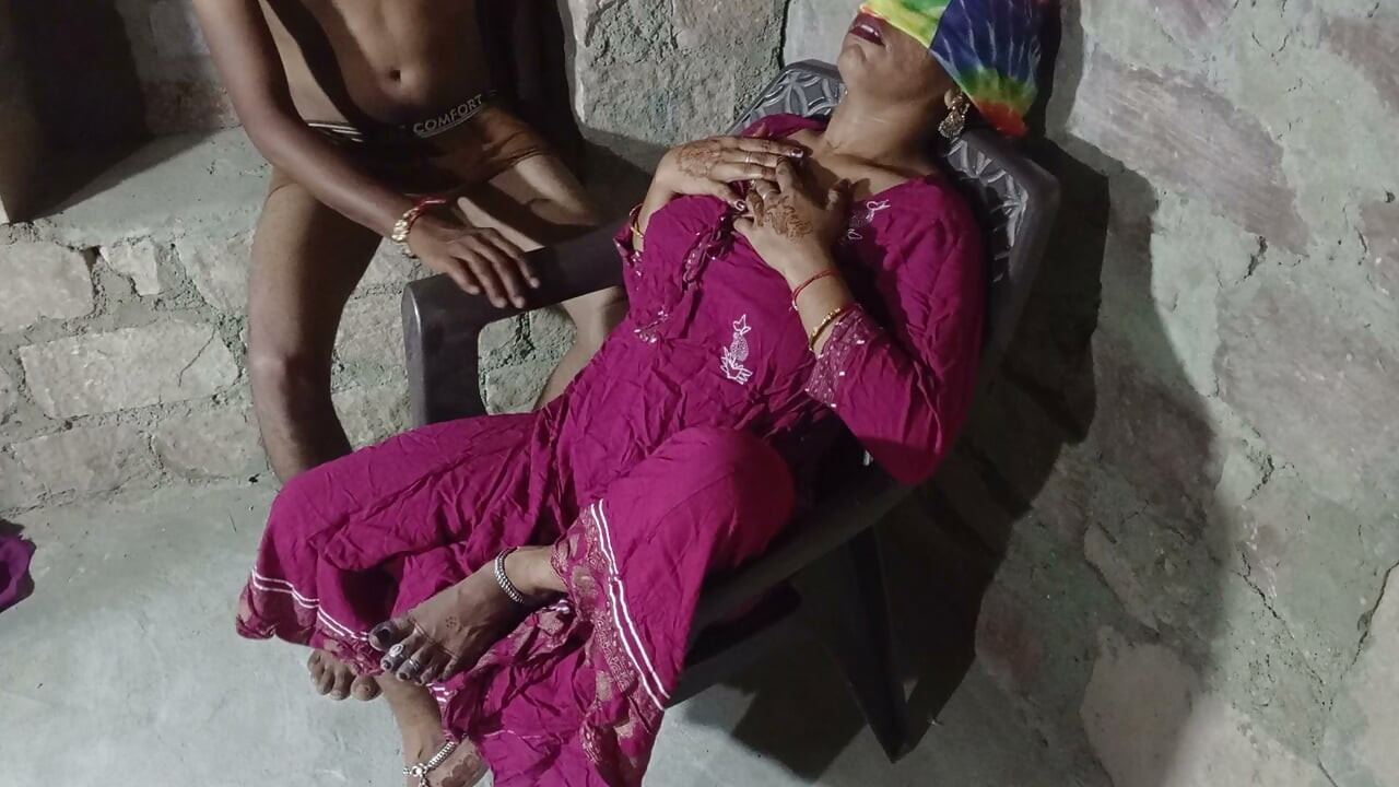 Hot Indian Desi kayınbirader ve baldız sıcak seks