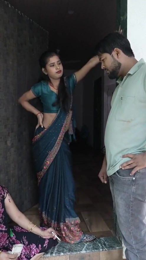Desi Indian Hot Big Boobs 18+ Step Sister's Very 1st Early Morning Romance ( Hindi Audio ) | Clip 1