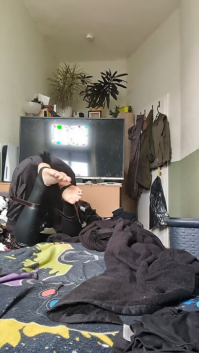 mój pierwszy raz przymierzam fotki suk w kombinezonie