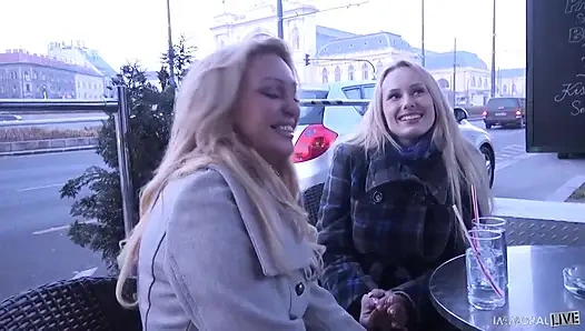 MILFs Amber Jayne und Angel Wicky ficken einen glückspilz in POV!