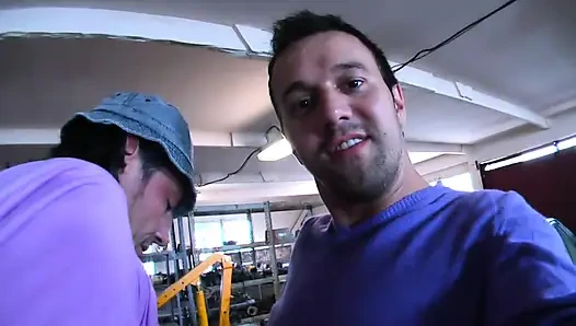 Seksi Susi'nin üvey annesinin götü büyük bir yarak için