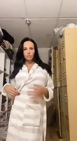 Sexy TS in changing room