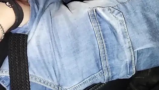 I film my friend getting sucked by a stranger