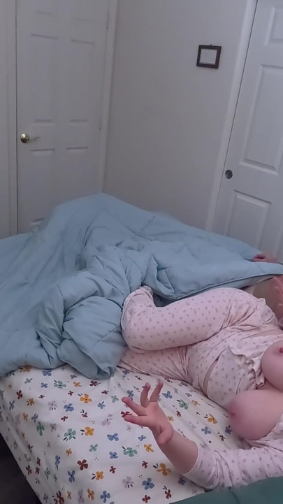 Bare bottom stepsister shares a bed with stepbrother | Clip 1