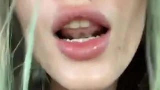 Bella Thorne car tongue ride
