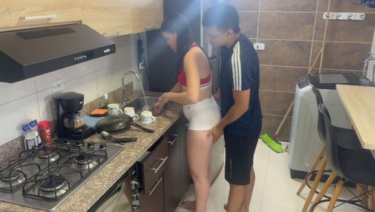My stepsister is insecure about her sexuality, I make her horny and I fuck her in the kitchen.