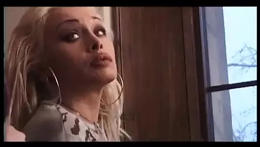 Asyalı sahne arkası