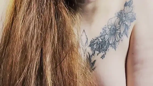 Tanrıçanın altında baskın bakış açısı, fısıltı azdırma ve tam kontrol