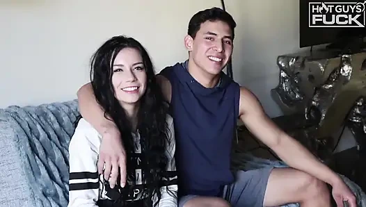 Yumuşak konuşulan latin baddie ile sikişiyor