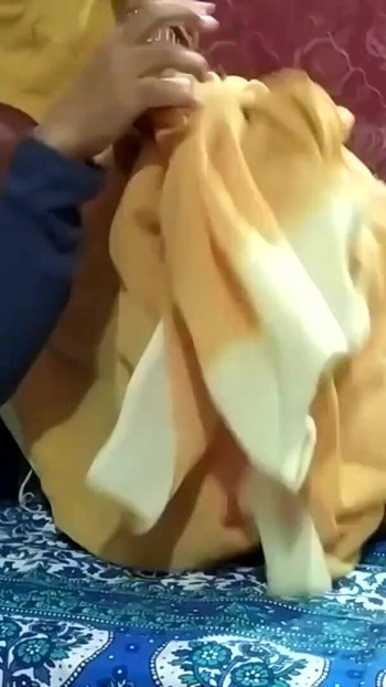 Detik ikonik dari "Profesor Gembira Mishra Berkongkek romantik dengan adik ipar yang tidak dipuas"
