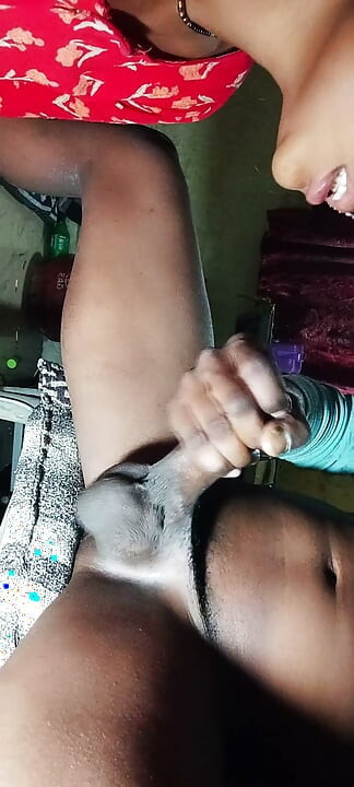 Pooja ji ne land se pyas bujha liya