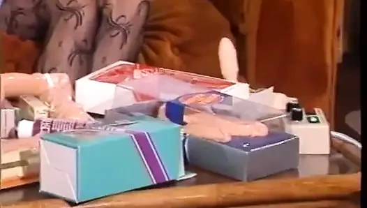 Das süße blonde küken Charlie waters mag ihren morgen mit sex mit ihrem gut ausgestatteten liebhaber zu beginnen